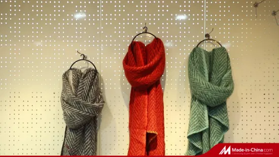 사용자 정의 로고에 대 한 인기 있는 여성 남성 폴리에스터 격자 무늬 겨울 따뜻한 긴 스카프를 판매 하는 공장